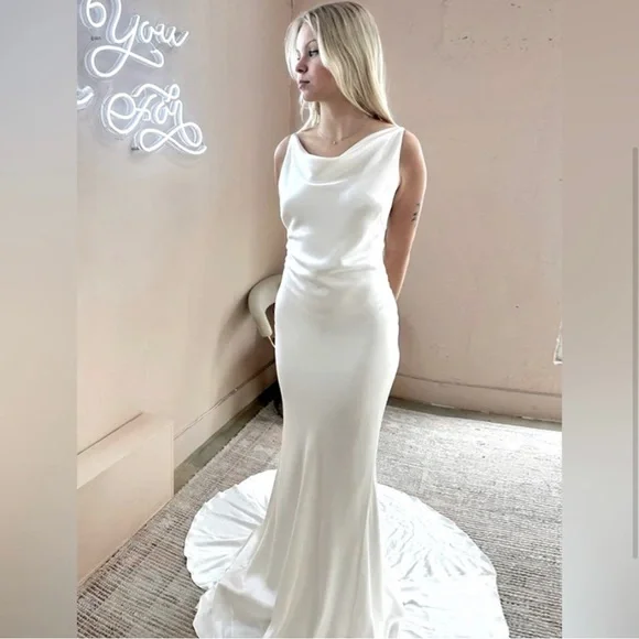 Boho satin wedding dress Etsy Boutique - Picture 3 of 3